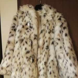 Donna Salyer Faux Snow Leopard Coat